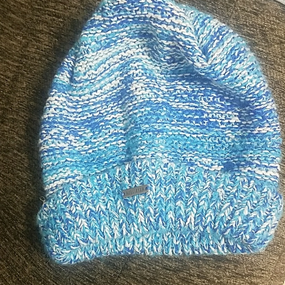 Hollister snug warm shades of blue beanie